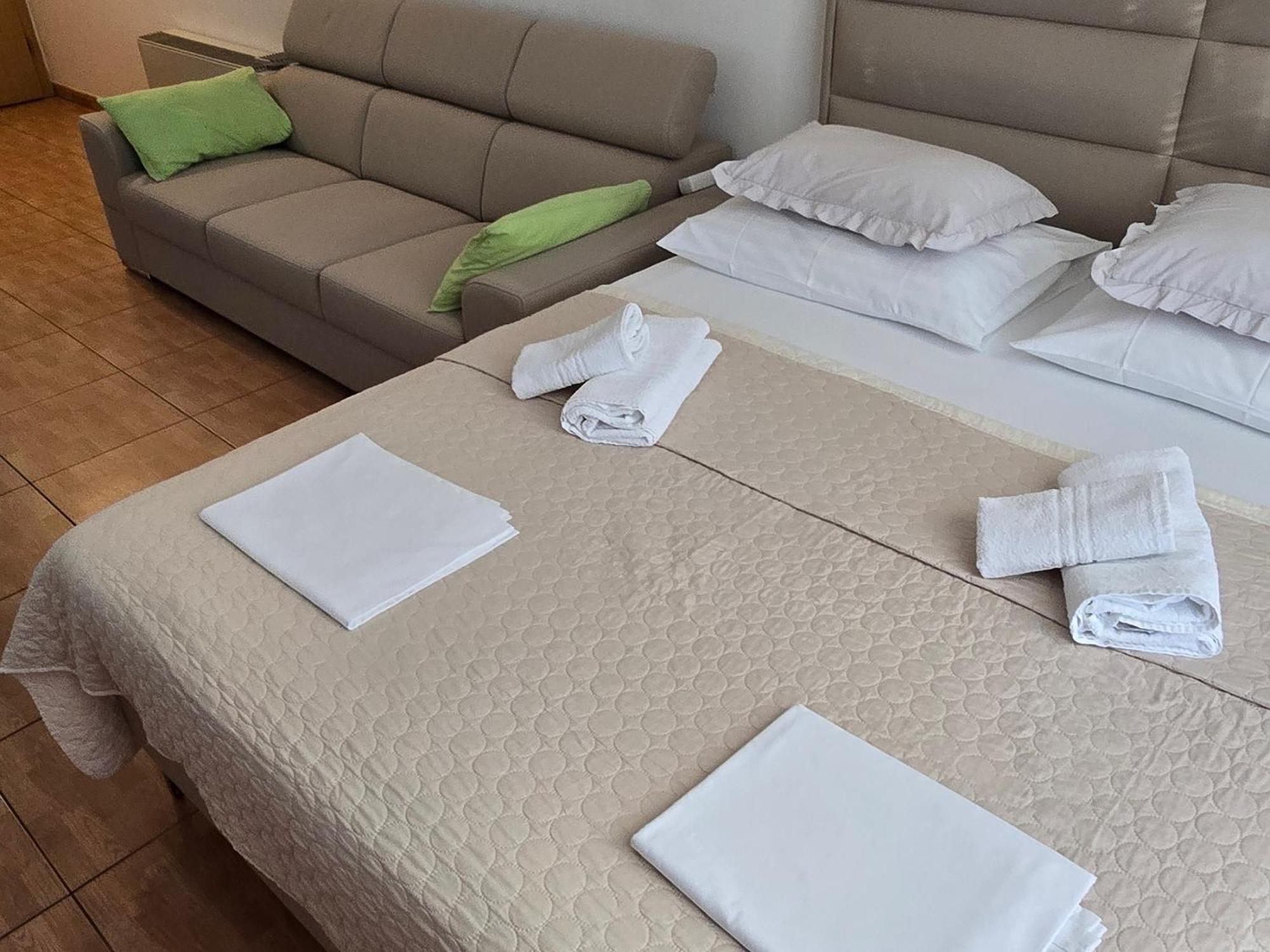 Apartmani Katarina Макарска Экстерьер фото